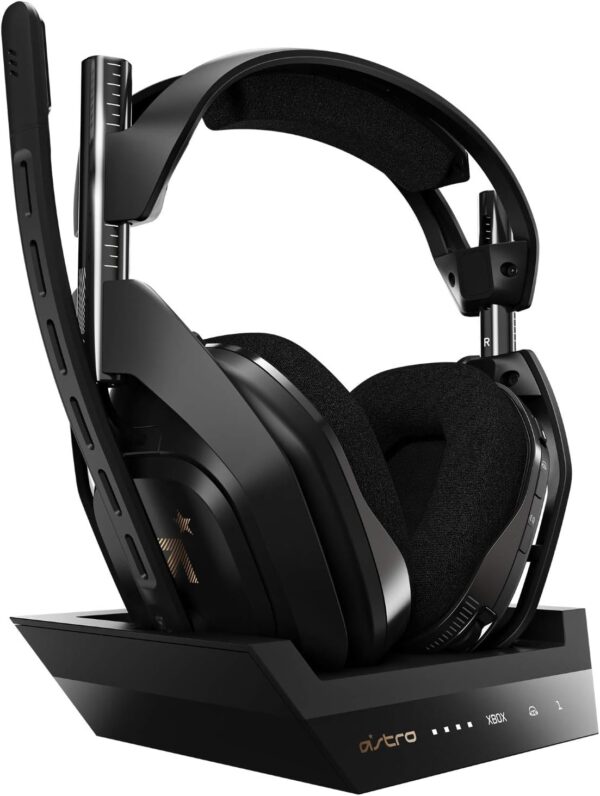 Headset Sem Fio ASTRO Gaming A50 + Base Station Gen 4 com Áudio Dolby/Dolby® Atmos para Xbox Series, Xbox One, PC, Mac - Preto/Dourado